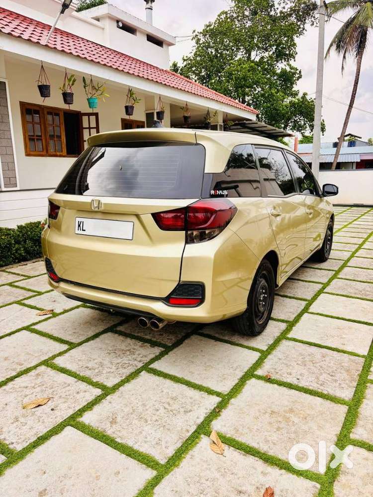 Honda Mobilio 1.5 S I-vtec Mt, 2015, Petrol