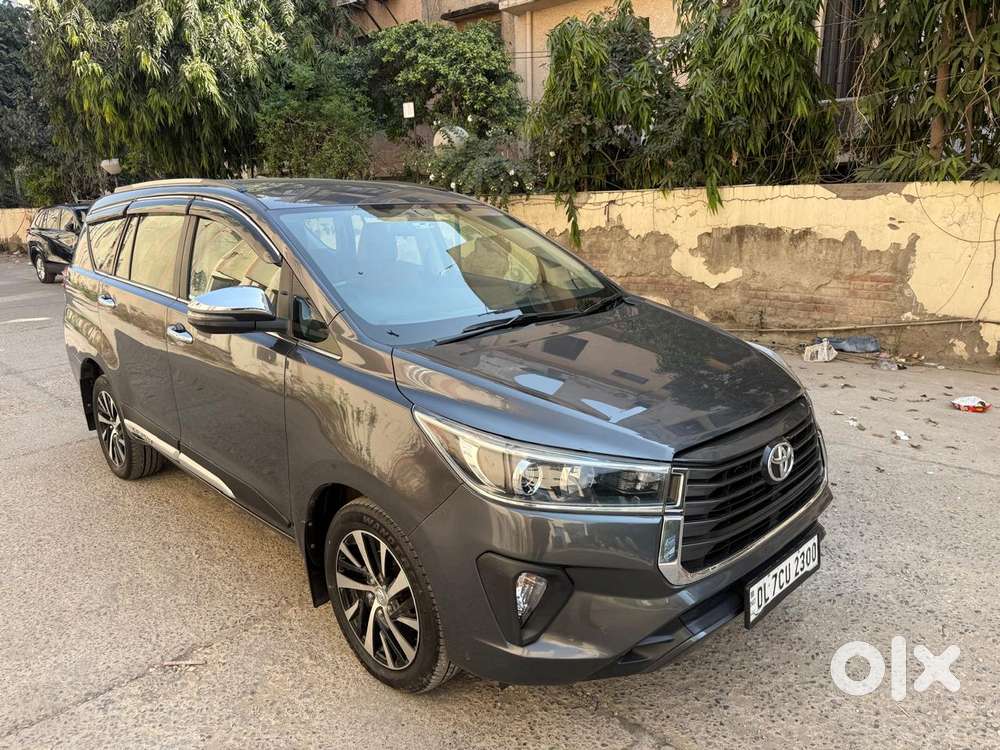 Toyota Innova Crysta 2.8 Zx At 7 Seater, 2022, Diesel