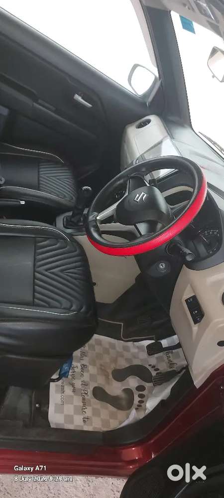 Rno Toucheps Costly Ceat Covers & Screen.good Looking. . No Accidents.