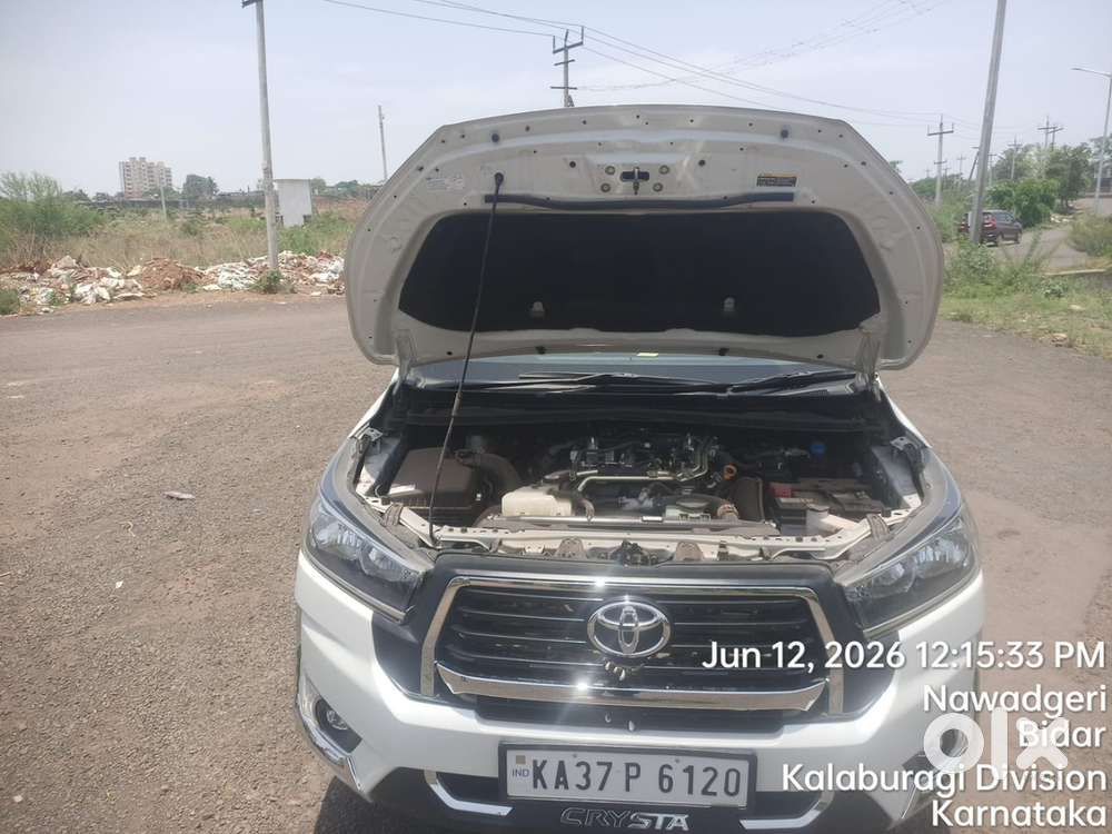 Toyota Innova Crysta 2025