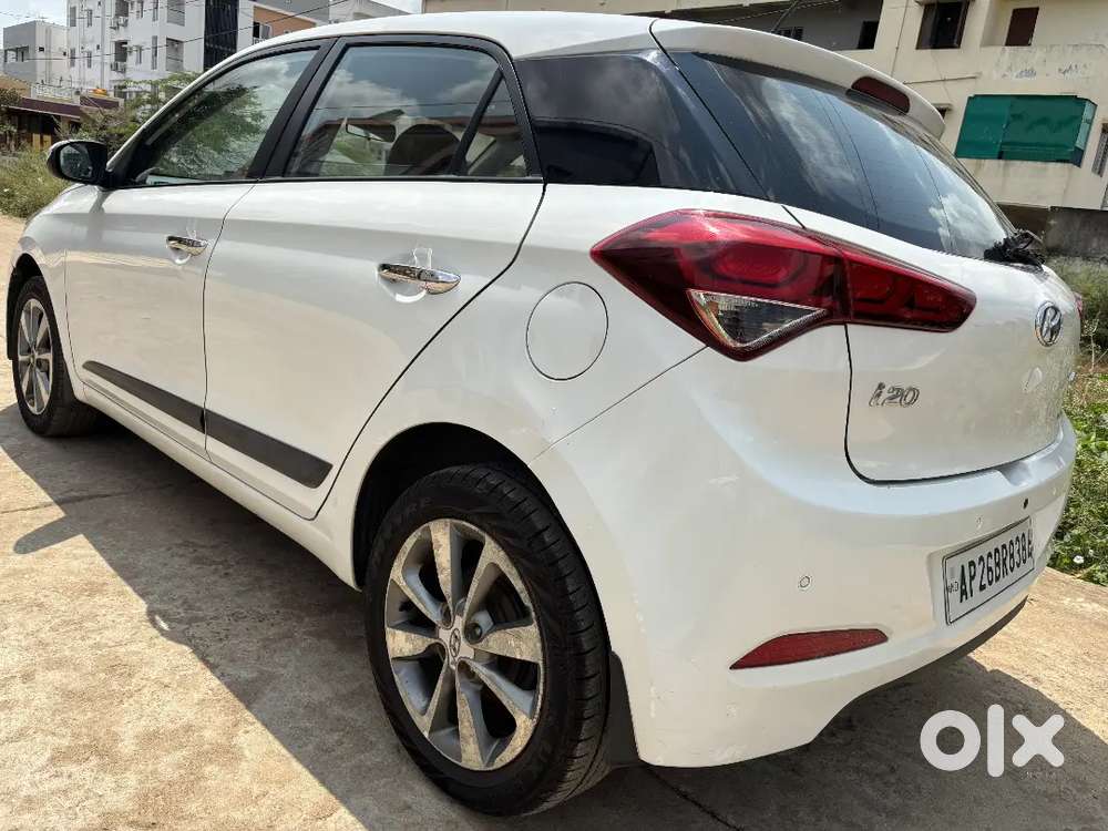Hyundai I20 Asta 2017 6 Airbags