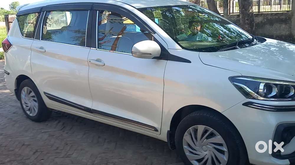 अर्टिगा वीएक्सआई हाइब्रिड वेल मेंटेन 7 फुल वर्किंग