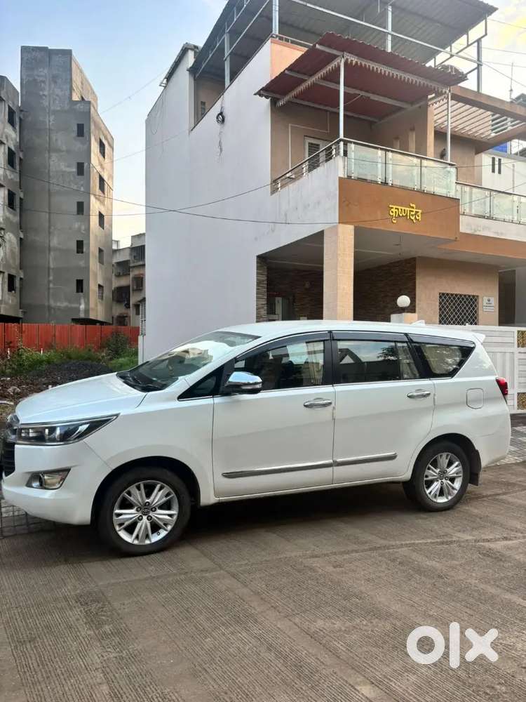 Toyota Innova Crysta Z 2016 Diesel Well Maintained