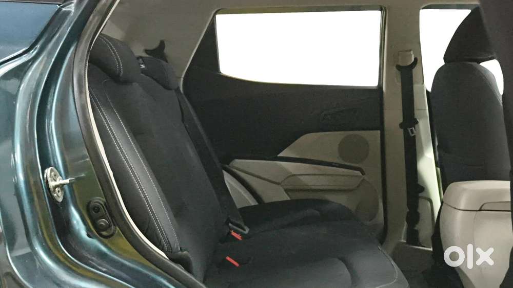 Mahindra Xuv300 W6, 2023, Petrol