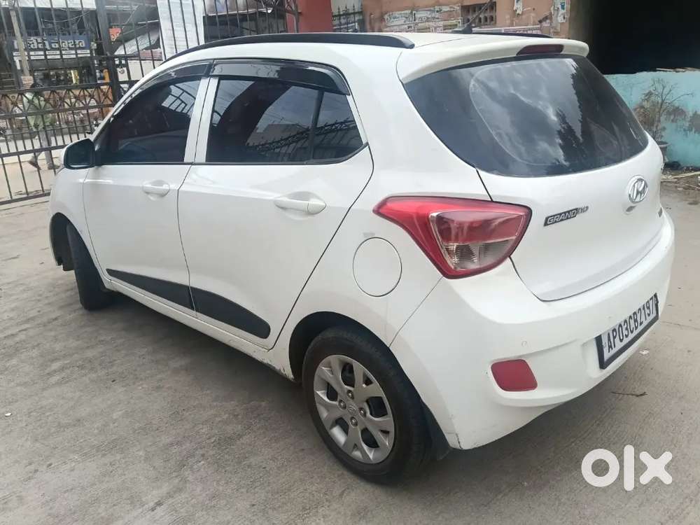 Hyundai Grand I10 Sportz 2016