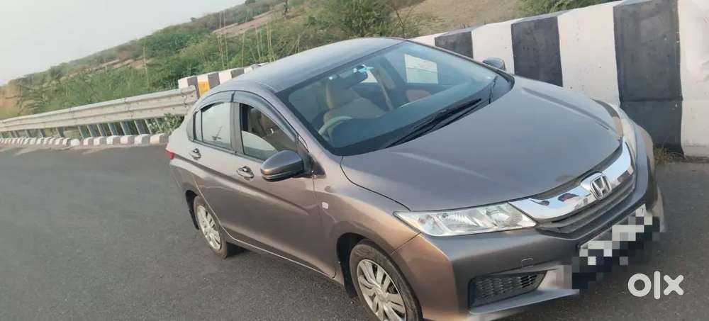 Honda City 2014 Cng & Hybrids 75000 Km Driven First Owner Top Model