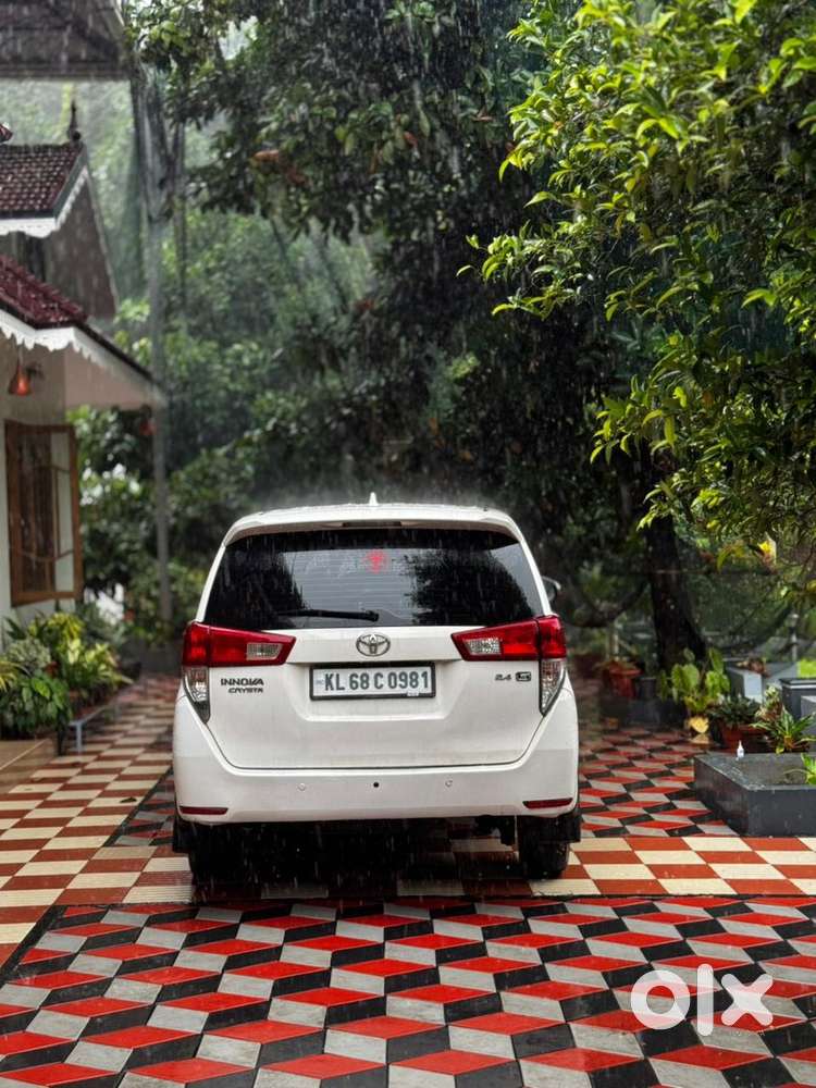 Toyota Innova Crysta 2018 Diesel Car