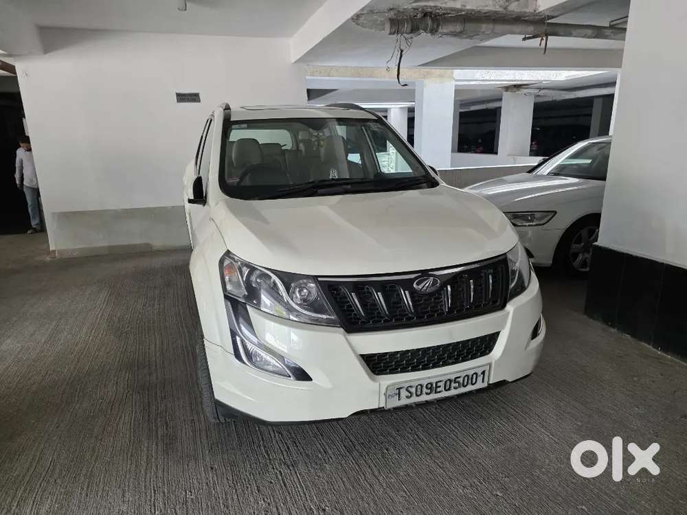 Mahindra Xuv500 2016 Automatic With Complete Showroom Service History