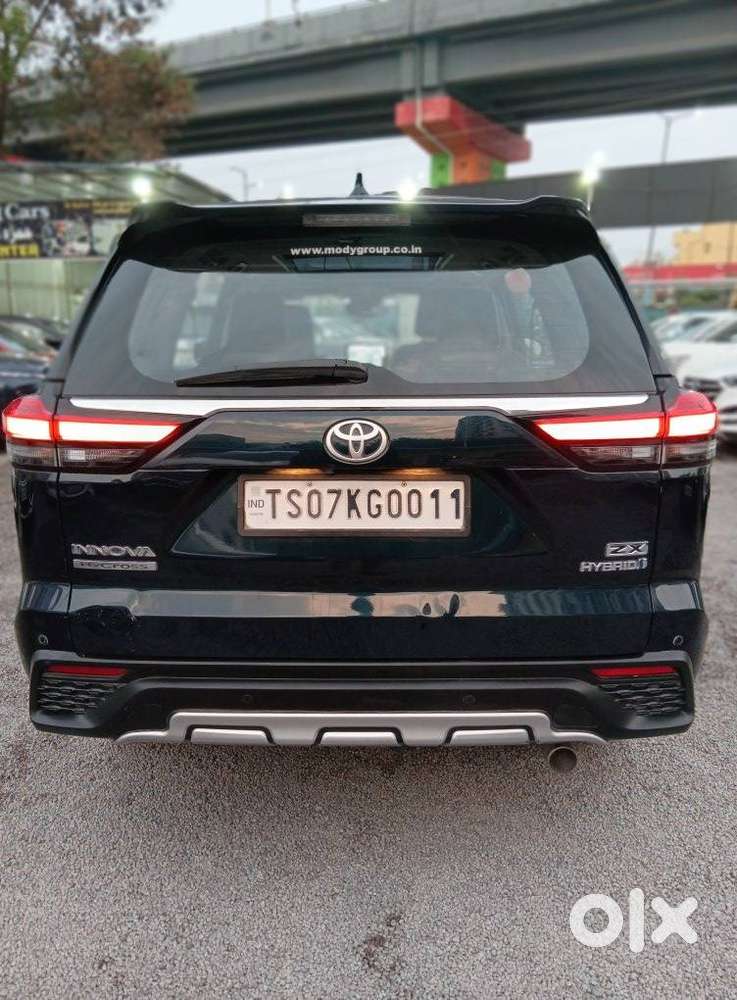 Toyota Innova Hycross 2.0 Zx Hybrid 7 Str, 2023, Petrol