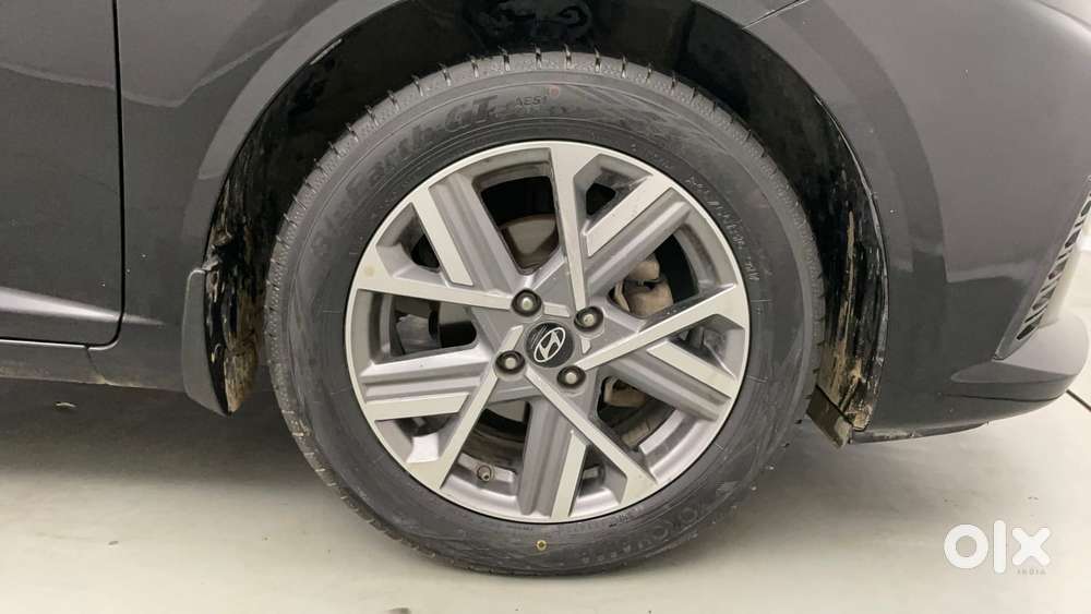 Hyundai Verna 1.5 Sx Petrol Mt, 2023, Petrol