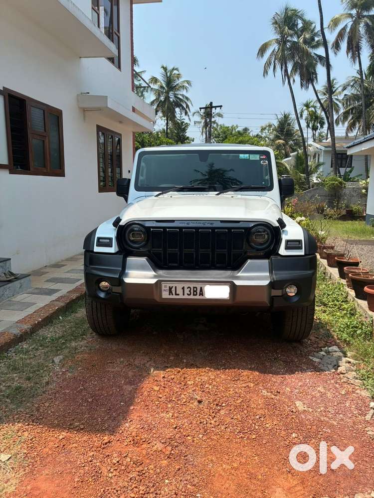 Mahindra Thar Roxx Petrol 2025