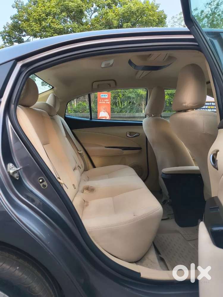 Toyota Yaris G Cvt, 2019, Petrol
