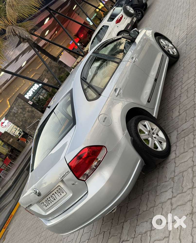 Volkswagen Vento 1.2 Tsi Highline Plus At, 2011, Petrol