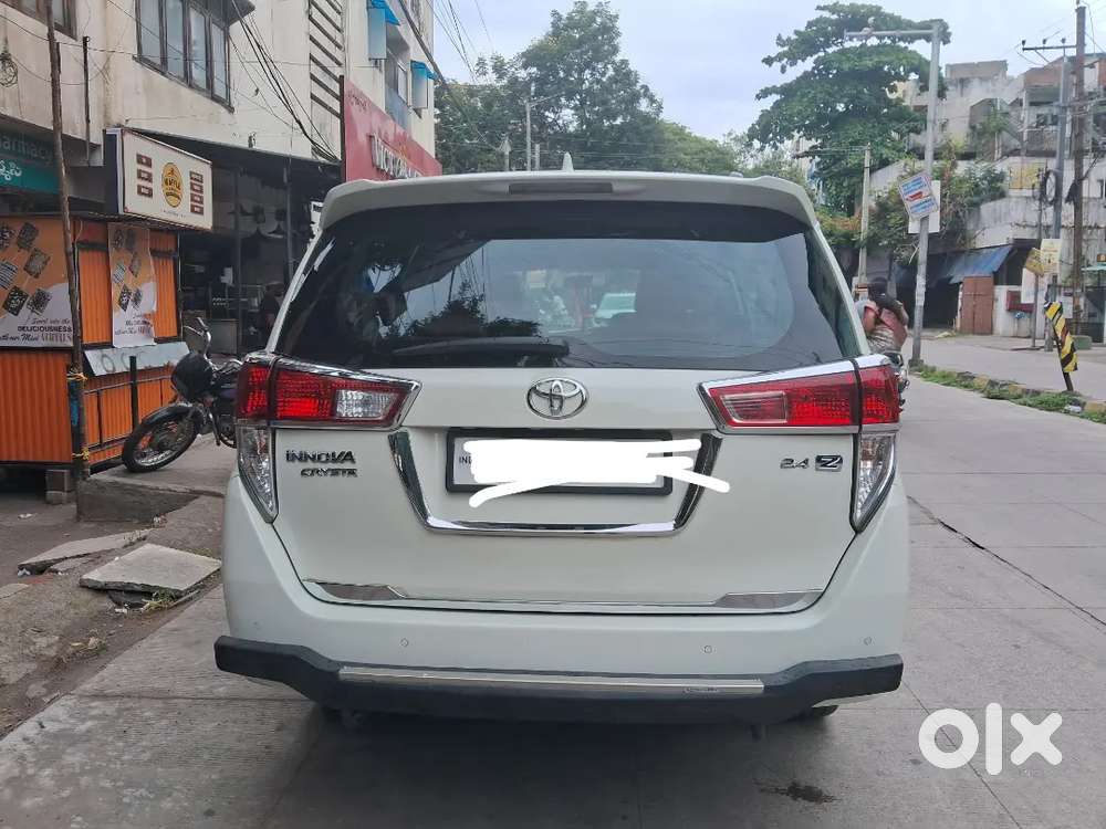 Toyota Innova Crysta 2022 Diesel 2.4 Zx