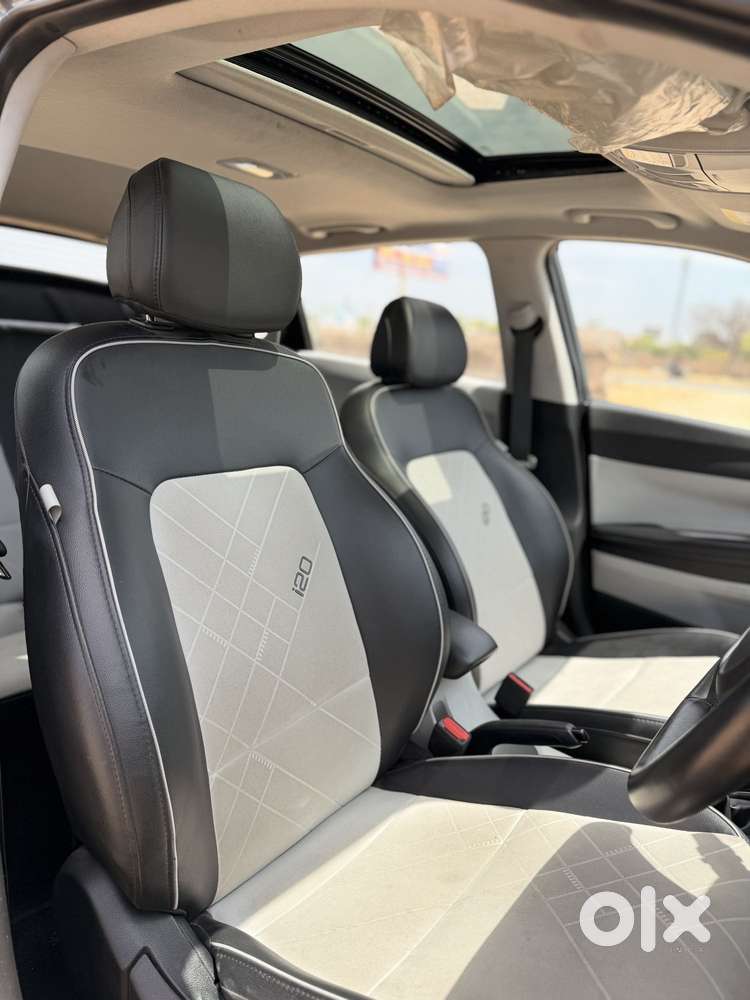 Hyundai I20 Asta (o) 1.2 Mt, 2023, Petrol