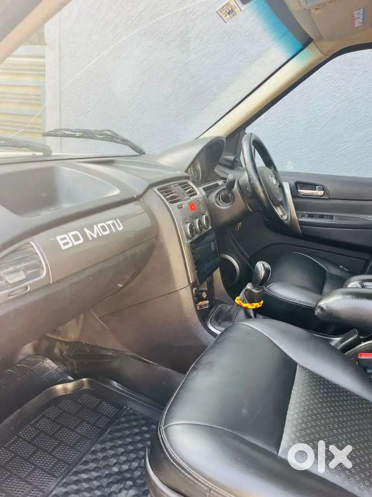 Tata Safari Storme 2017