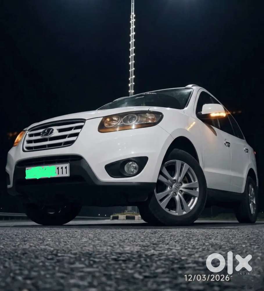 Hyundai Santa Fe 2012 Diesel 94000 Km Driven