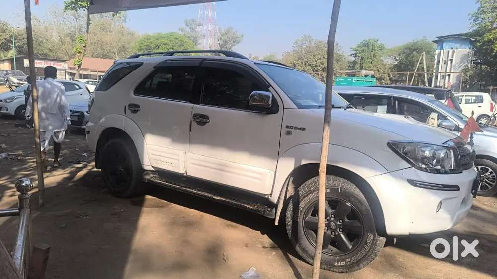 Toyota Fortuner 2012