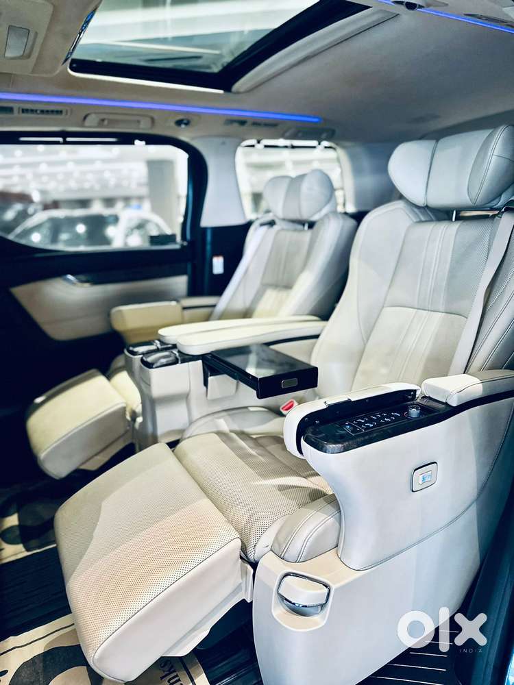Toyota Vellfire Vip – Executive Lounge, 2021, Petrol