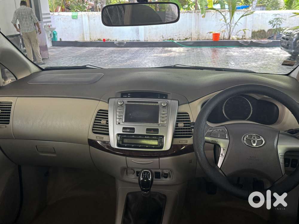 Toyota Innova 2.5 Vx 7 Seater Bs Iv, 2014, Diesel