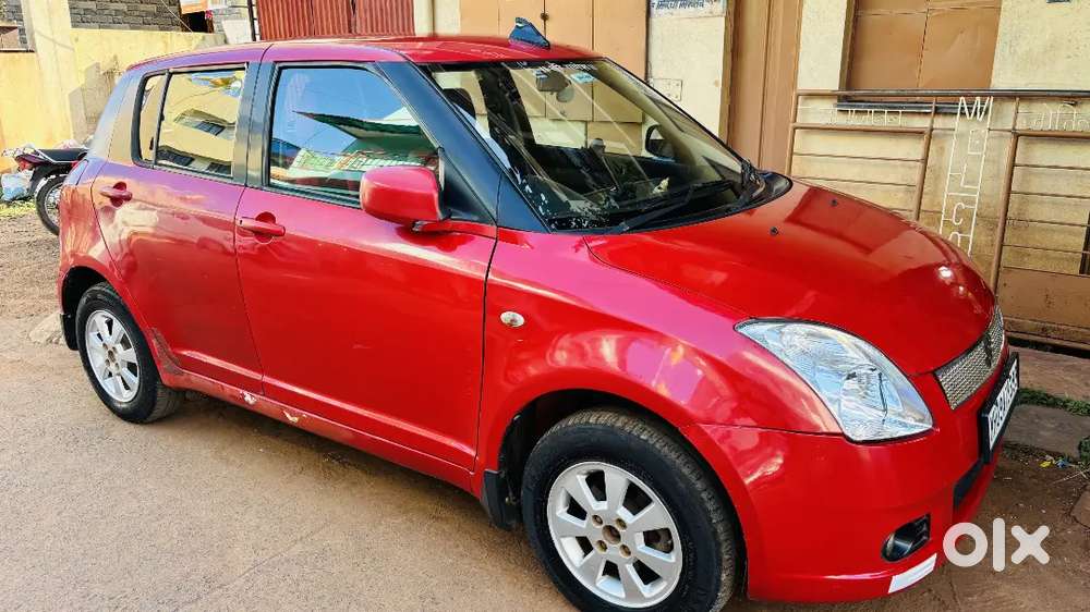 Maruti Suzuki Swift 2005 Petrol 136157 Km Driven