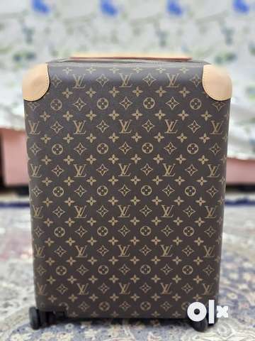 Louis vuitton luggage used deals