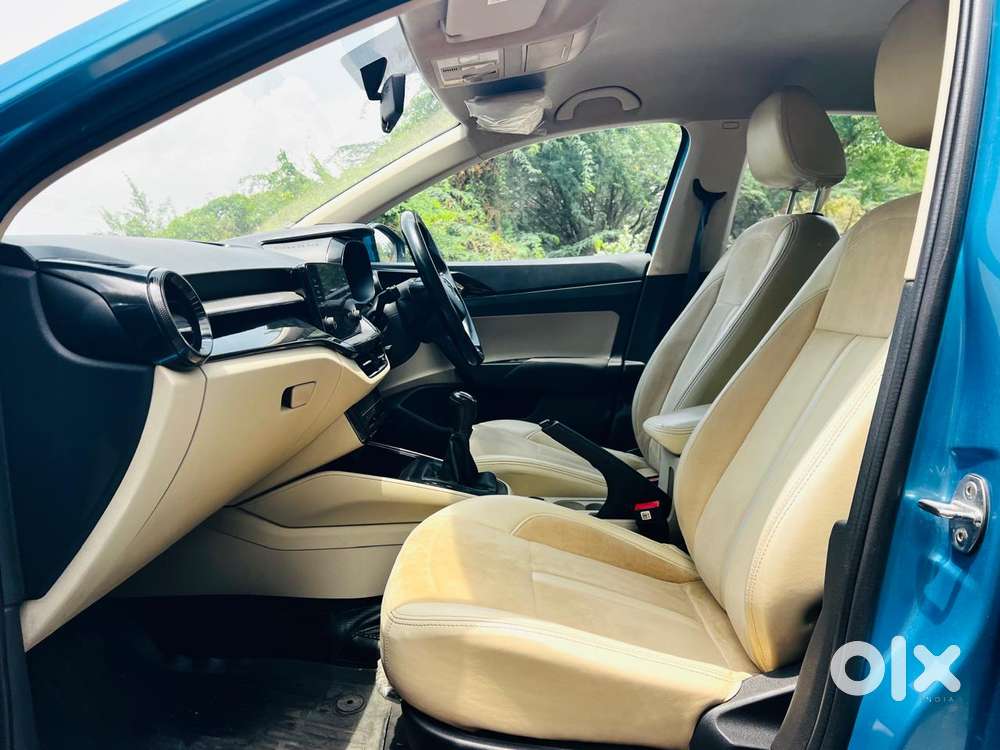 Skoda Slavia 1.0 Ambition Tsi, 2022, Petrol