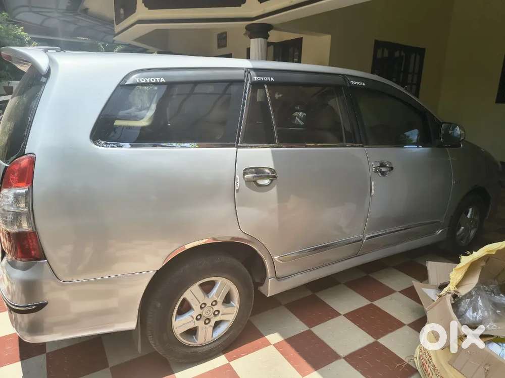 Toyota Innova 2005 2.5 E