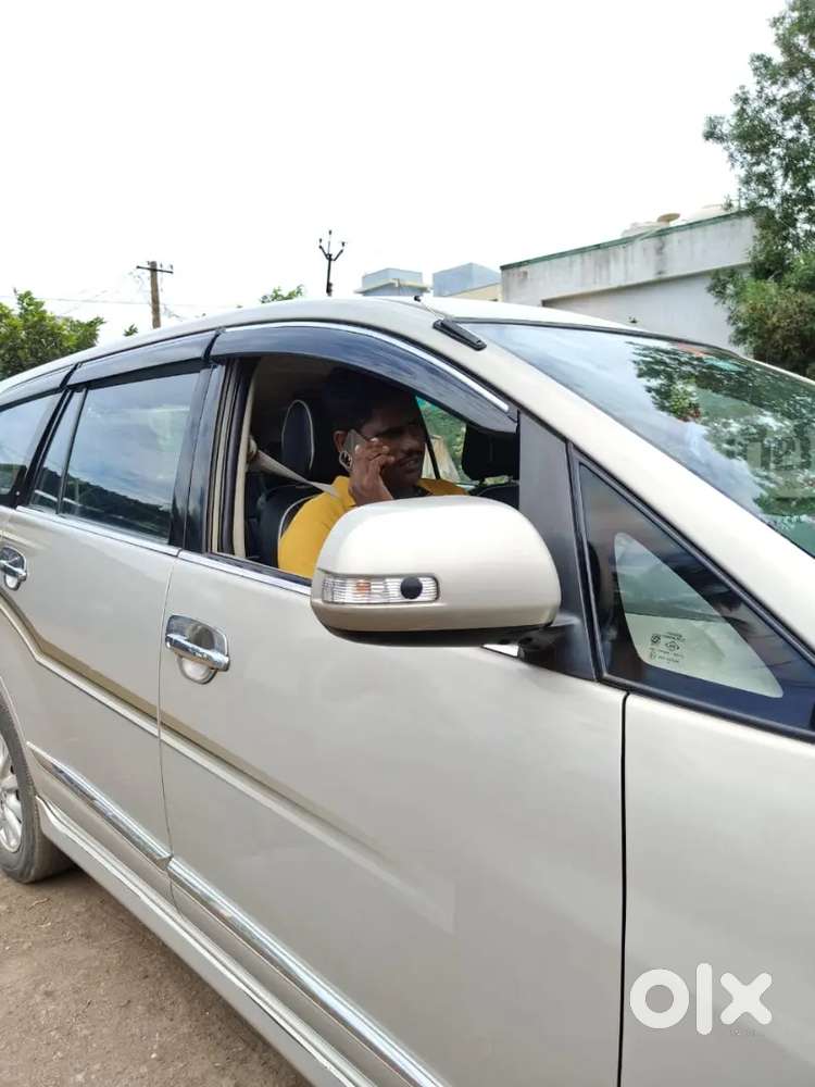 Toyota Innova 2014 Diesel 288600 Km Driven