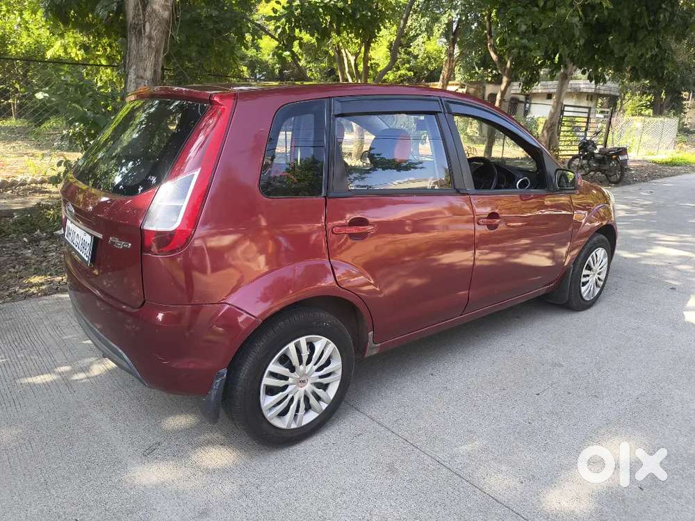 Ford Figo Zxi Petrol 2014