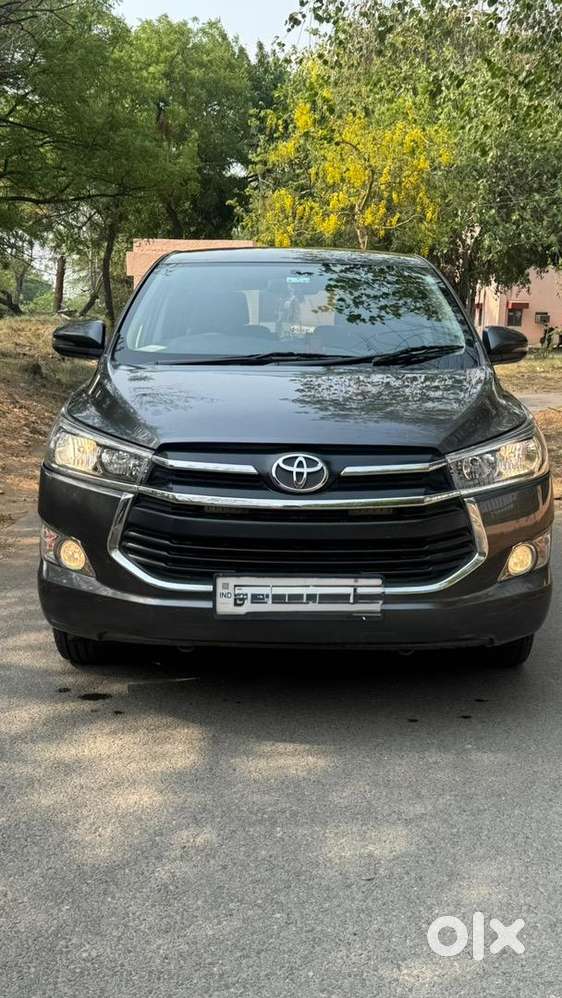 Toyota Innova Crysta 2017 Diesel Well Maintained