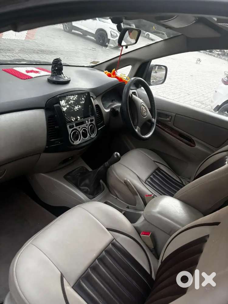 Toyota Innova 2012 Diesel 155000 Km Driven