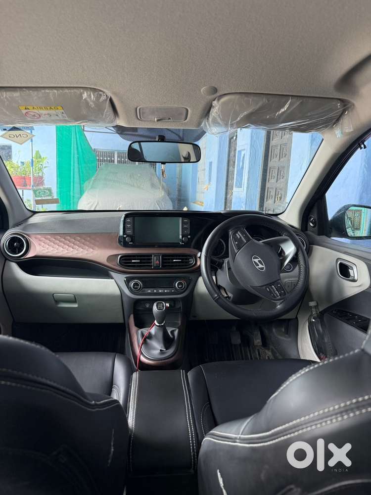 Hyundai Aura Cng & Hybrids Well Maintained