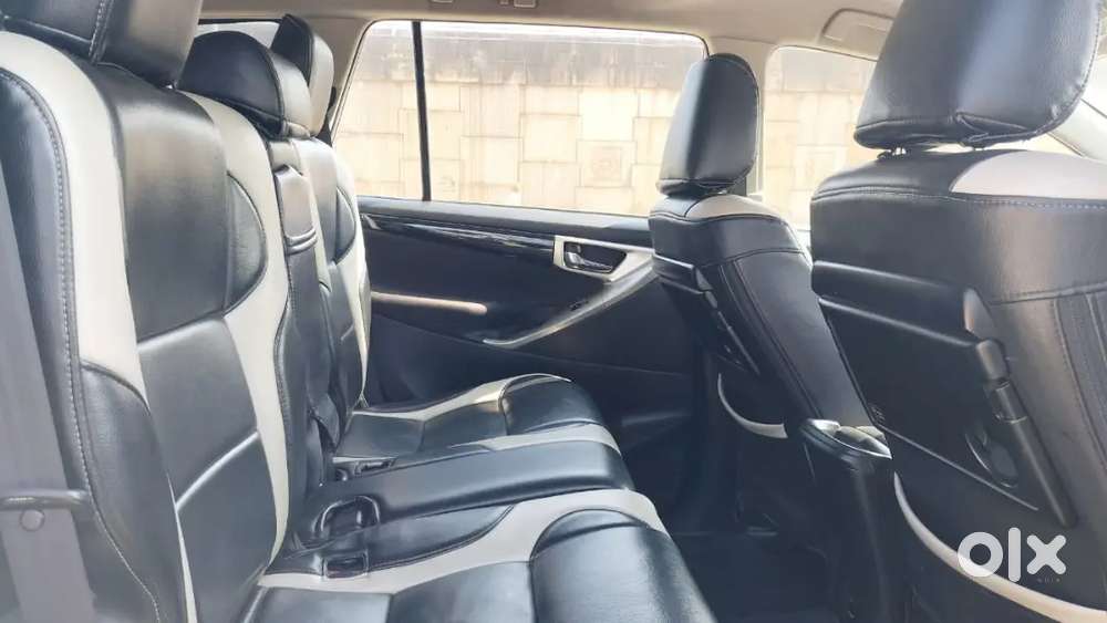 Toyota Innova Crysta 2016