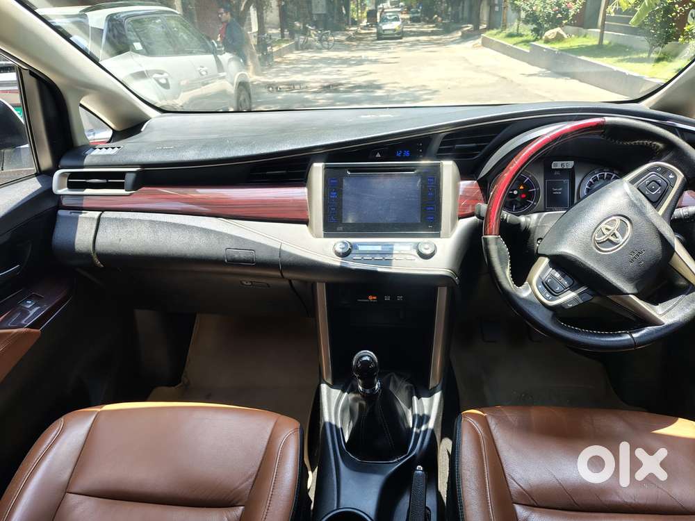 Toyota Innova Crysta 2.4 Vx Mt 8s, 2017, Diesel
