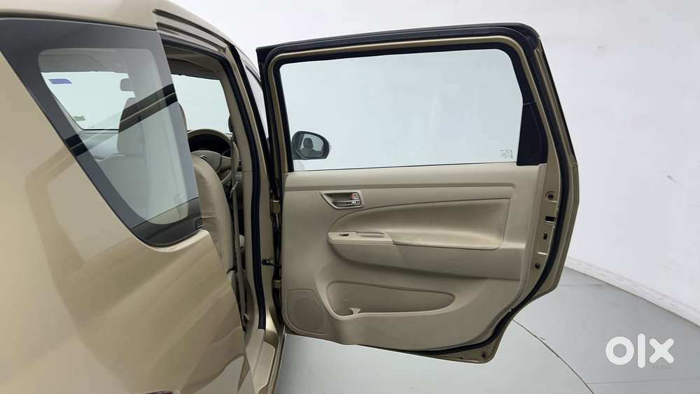 Maruti Suzuki Ertiga Vxi At, 2016, Petrol