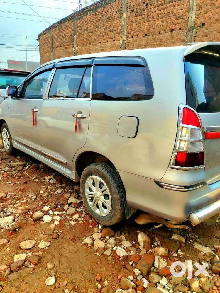 Toyota Innova 2.5 G (diesel) 8 Seater, 2015, Diesel