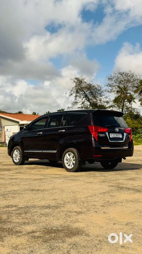 Toyota Innova Crysta 2.8 Gx At, 2017, Diesel