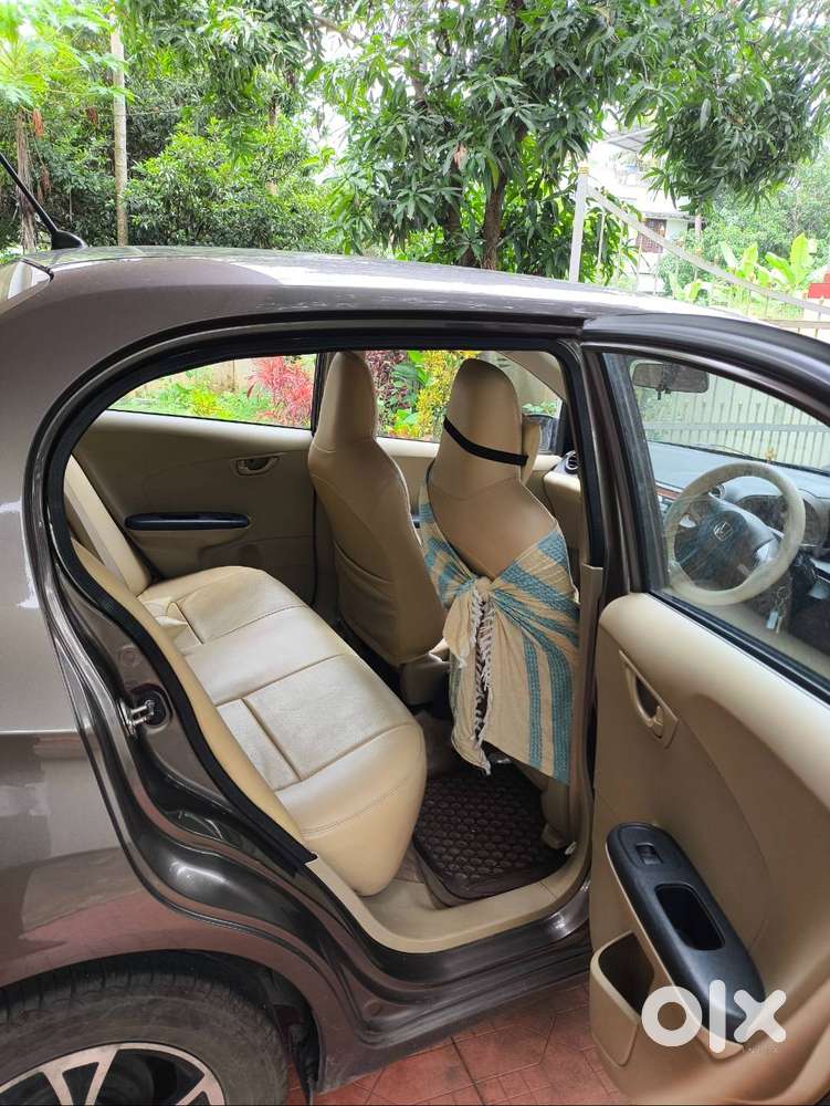 Honda Amaze 2015 Petrol Well Maintained