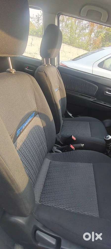 Maruti Suzuki Stingray Vxi, 2015, Petrol