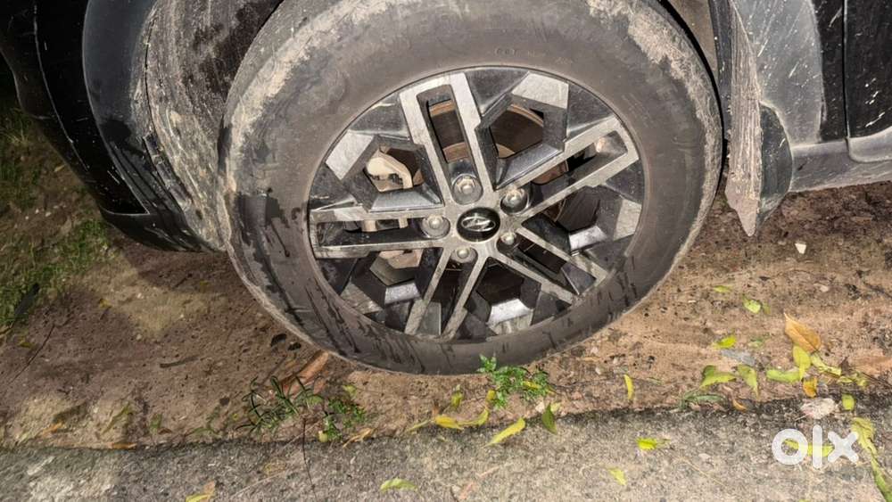 Hyundai Venue Petrol Manual 2023