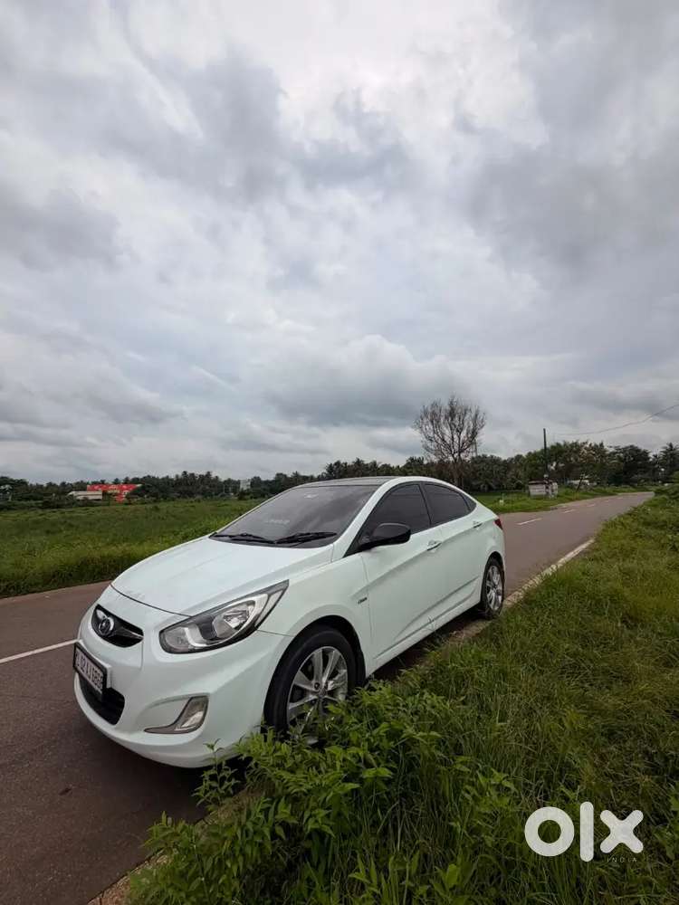Hyundai Verna 1.6 Crdi Sx Automatic 2012