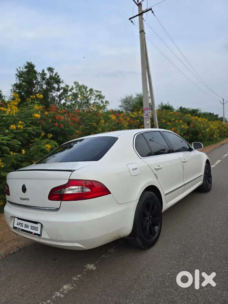 Skoda Superb 2011 Diesel Well Maintained