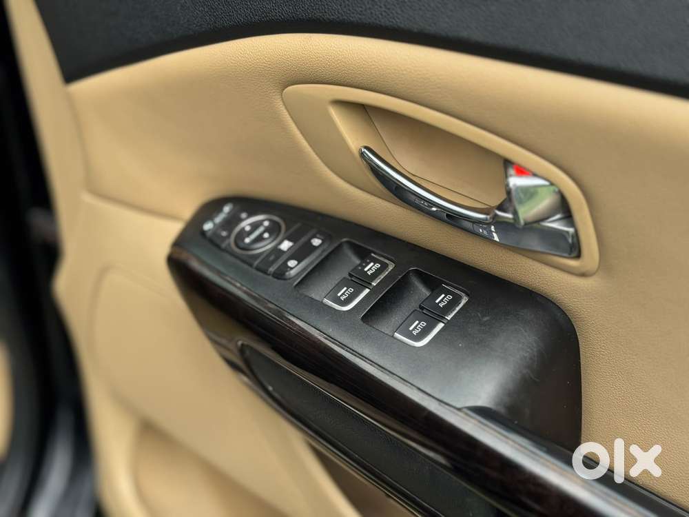 Kia Carnival Premium, 2020, Diesel