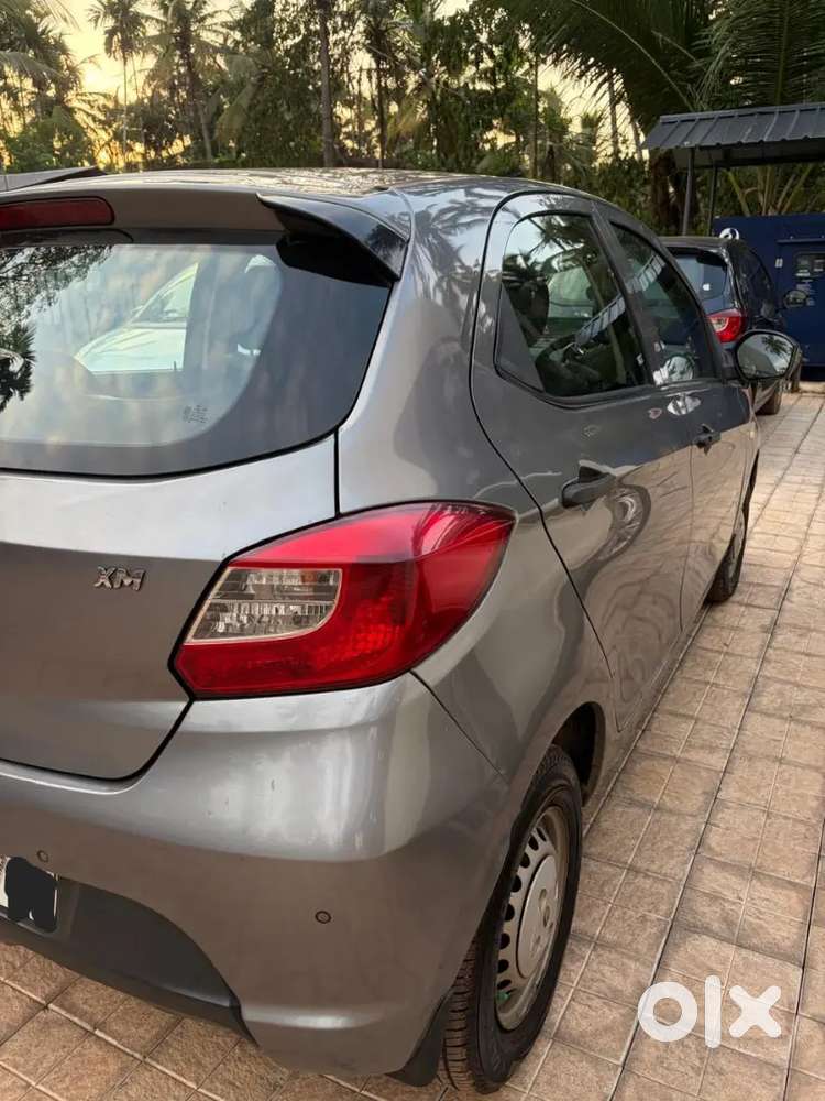 Neet And Clean Interior 
No Replacement And No Major Accident