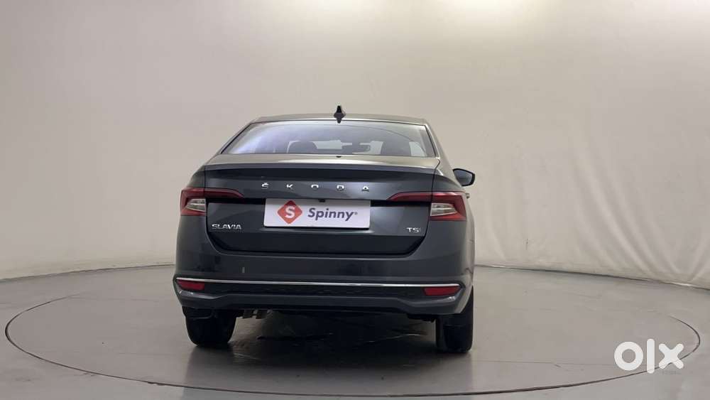 Skoda Slavia Style 1.0l Tsi Mt, 2023, Petrol