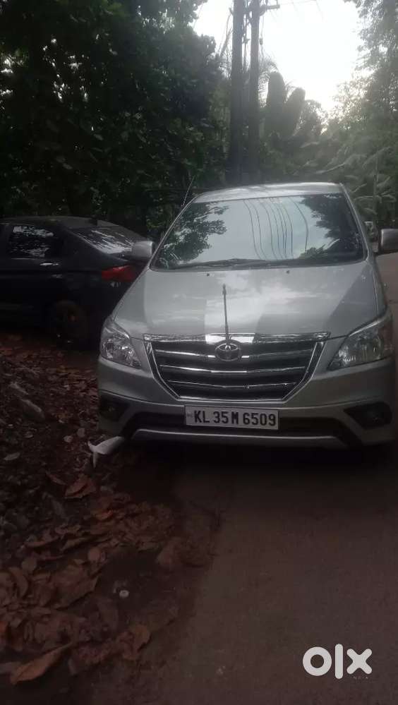 2014modal Tyota Innova G4