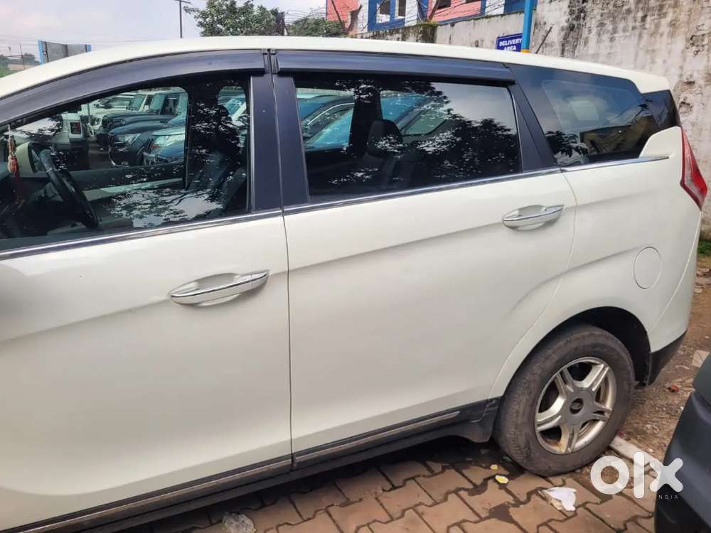 Mahindra Marazzo Diesel 2019