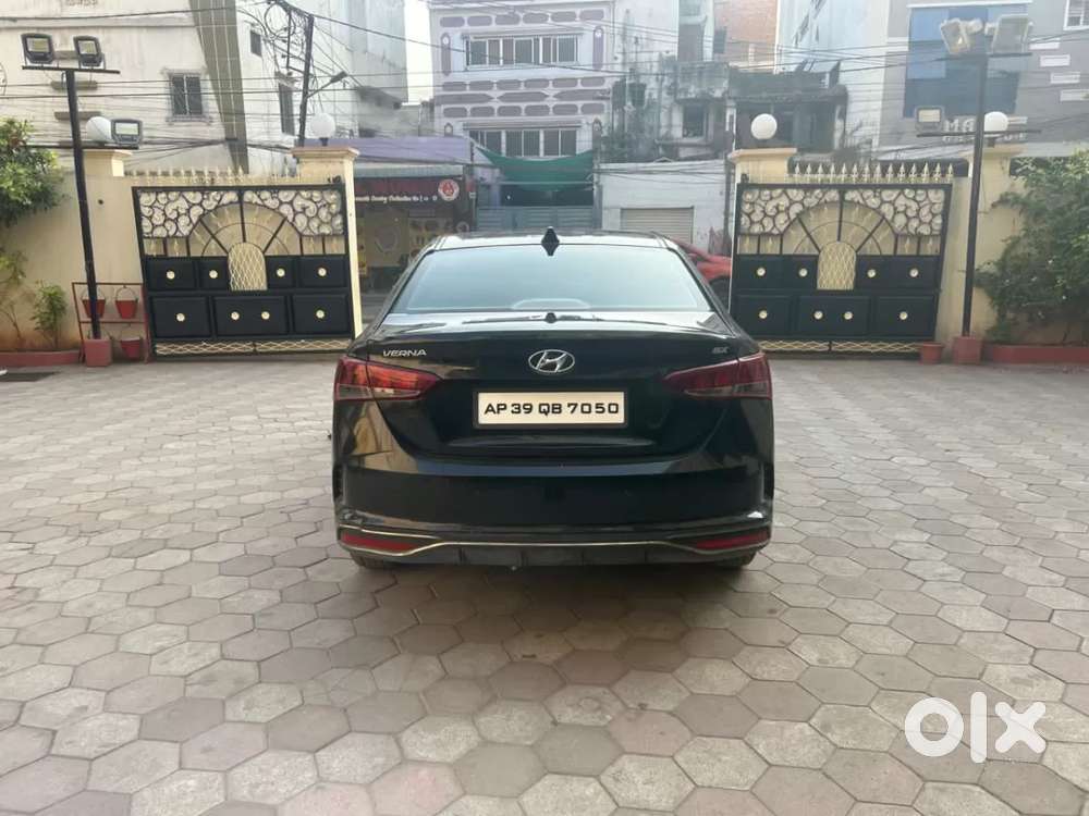 Hyundai Verna 1.5 Mpi Mt Sx (o), 2022, Petrol