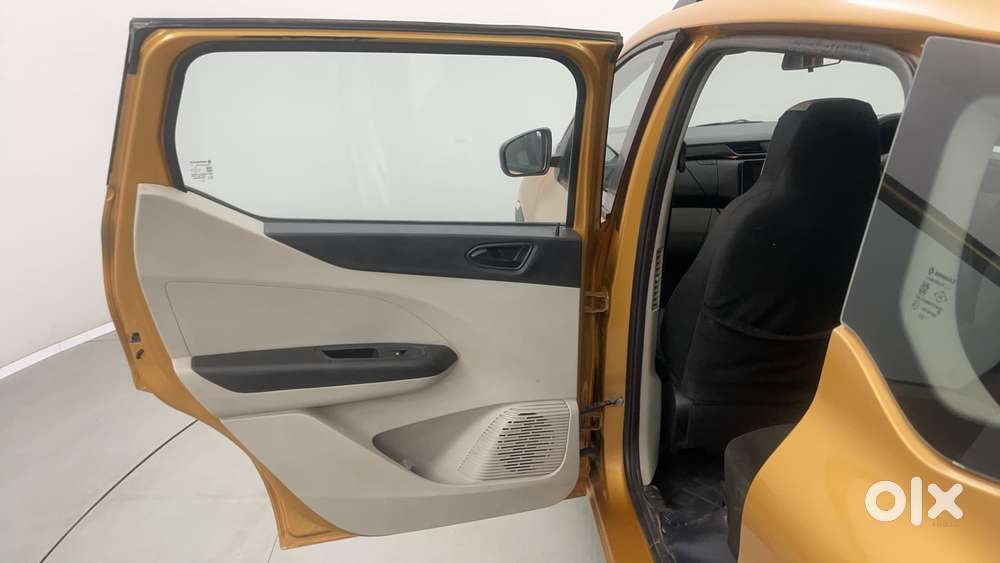 Renault Triber Rxt, 2020, Petrol